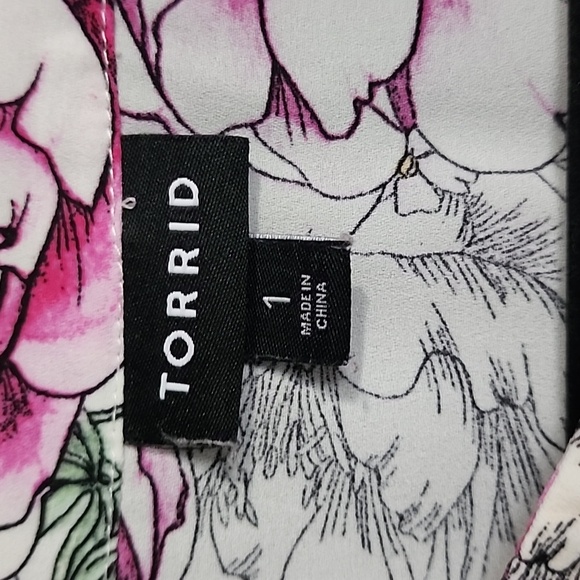 #58 Torrid Georgette Bow Tie Blouse - Picture 6 of 9